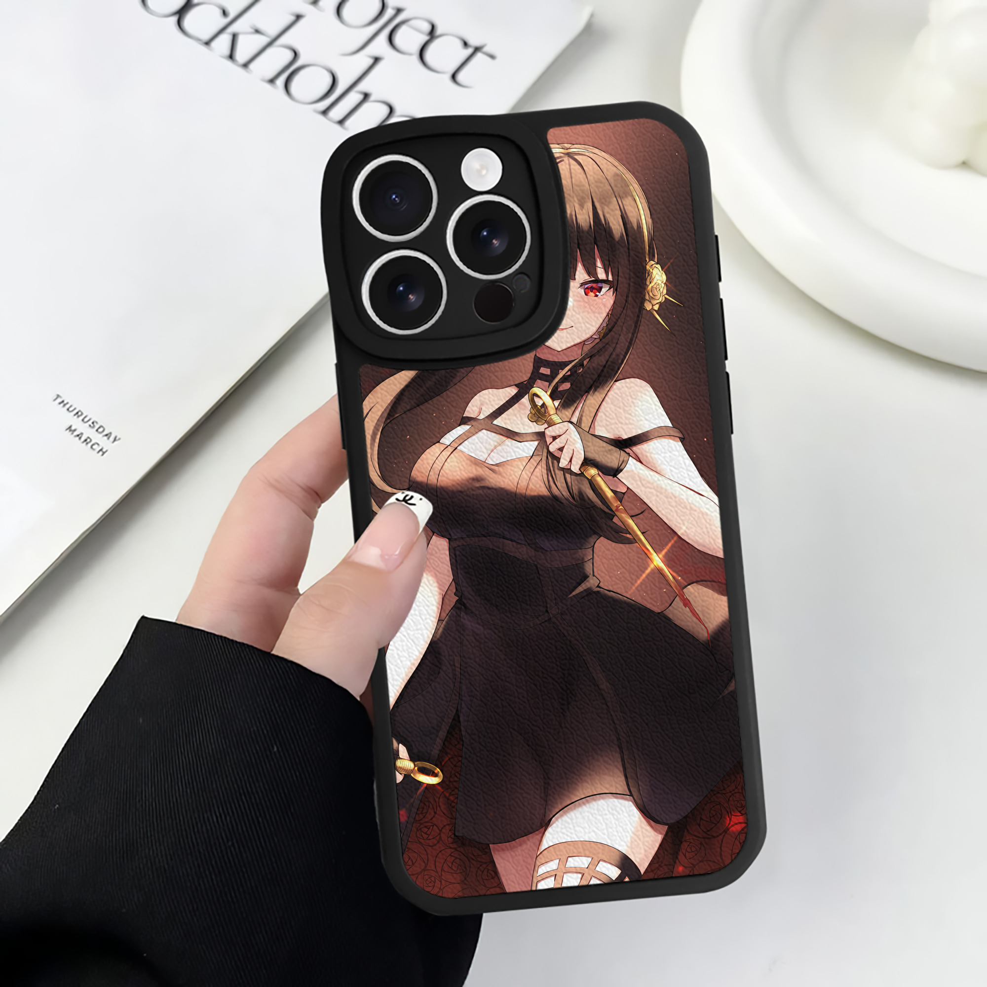 （画像用） SPY×FAMILY间谍家家酒 【iPhone 16シリーズ対応】シリコンスマホケース（レザー調） 材質：シリコン